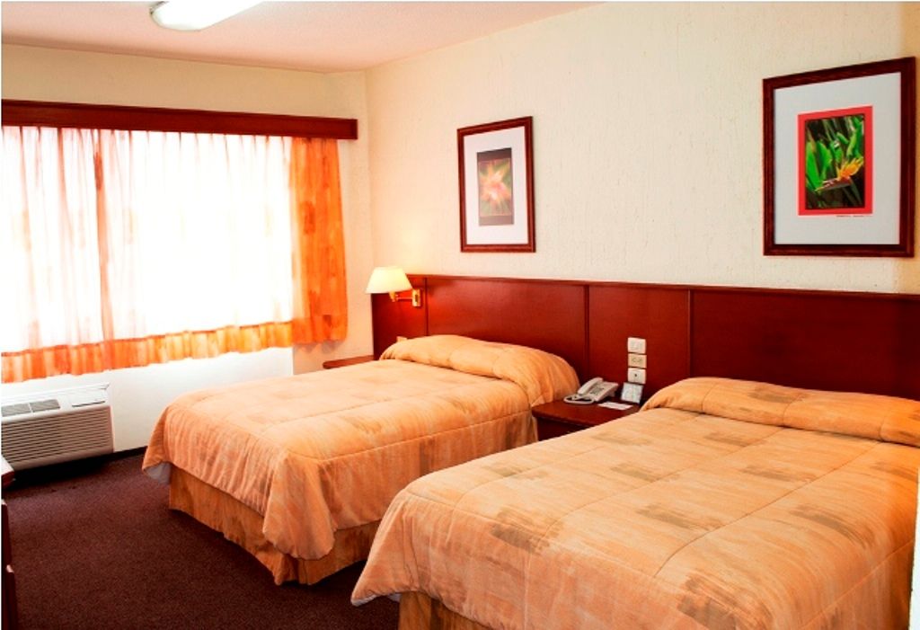 Hotel Marcella Clase Ejecutiva 莫雷利亚 外观 照片