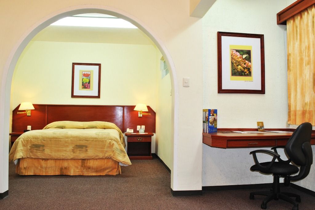 Hotel Marcella Clase Ejecutiva 莫雷利亚 外观 照片