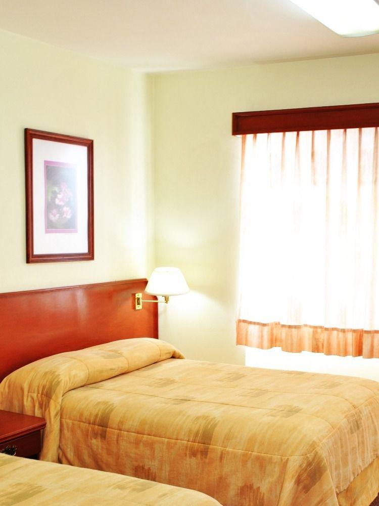Hotel Marcella Clase Ejecutiva 莫雷利亚 外观 照片